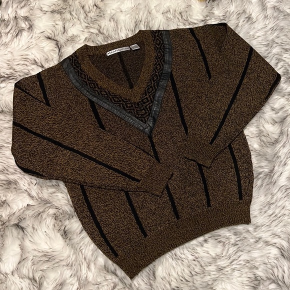 📺 VINTAGE Men’s 90’s V-neck Knit Sweater, Large - Picture 2 of 6